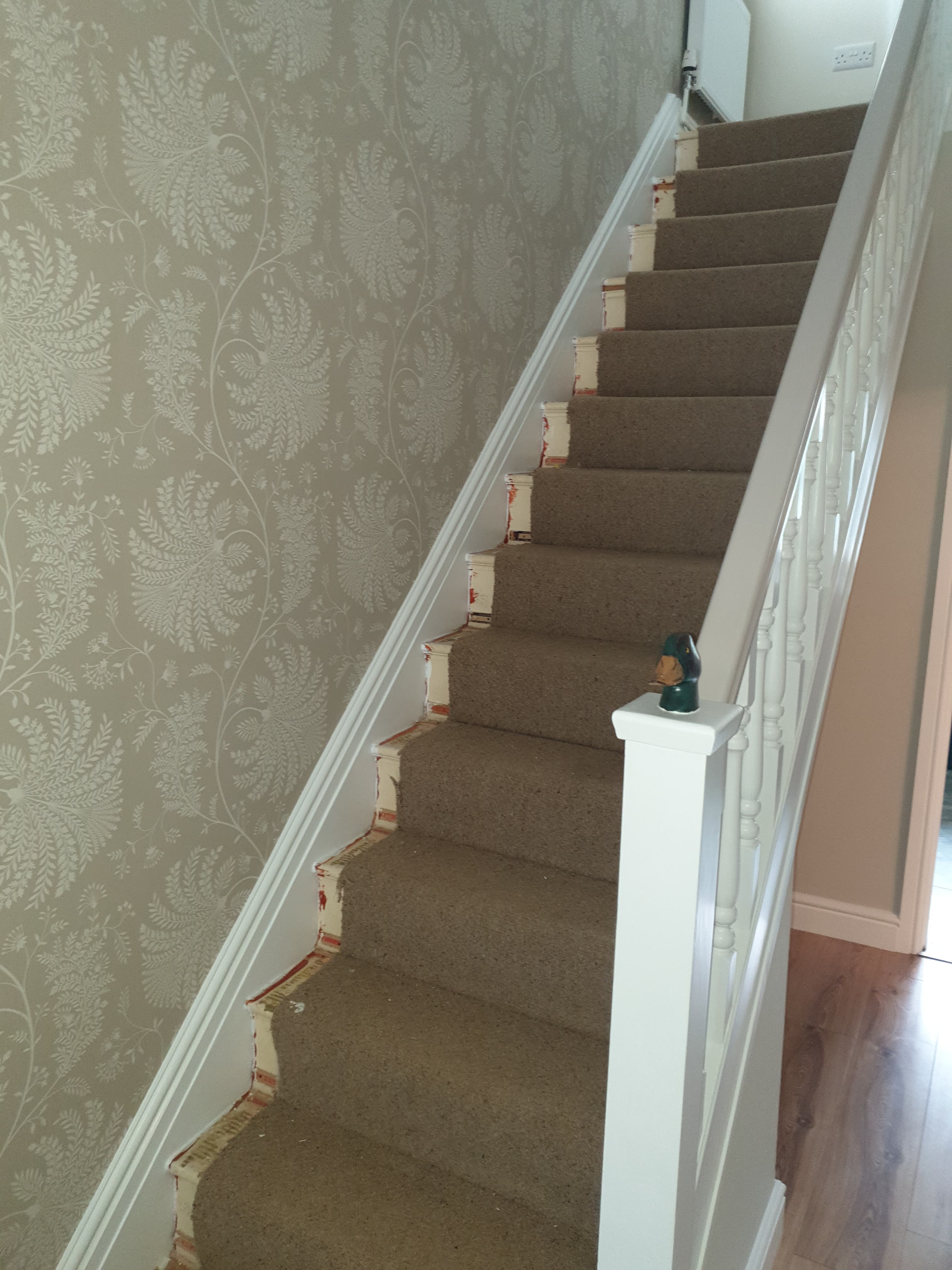 Wallpapering image