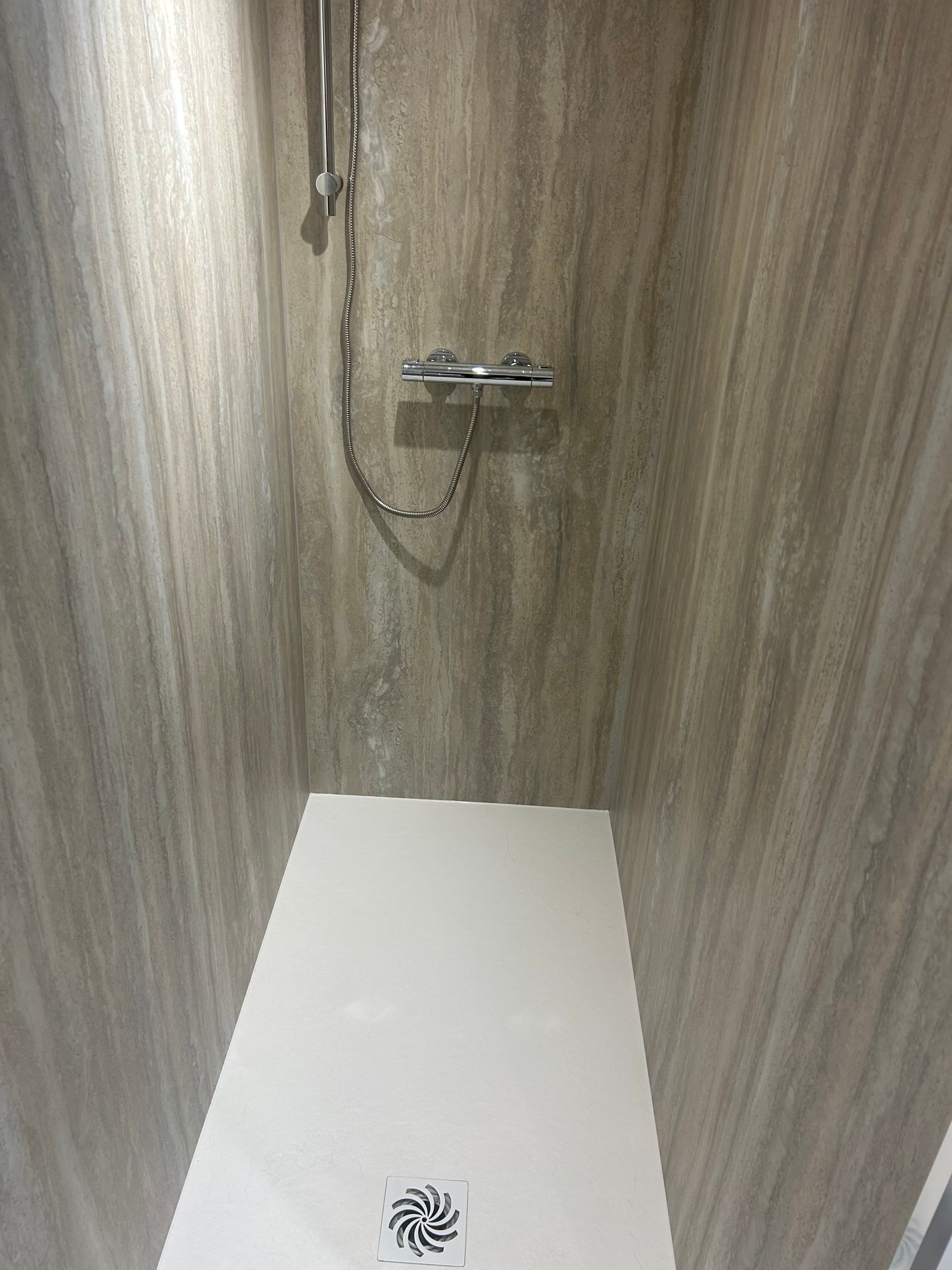 Bathroom - IdealBathrooms.im project image