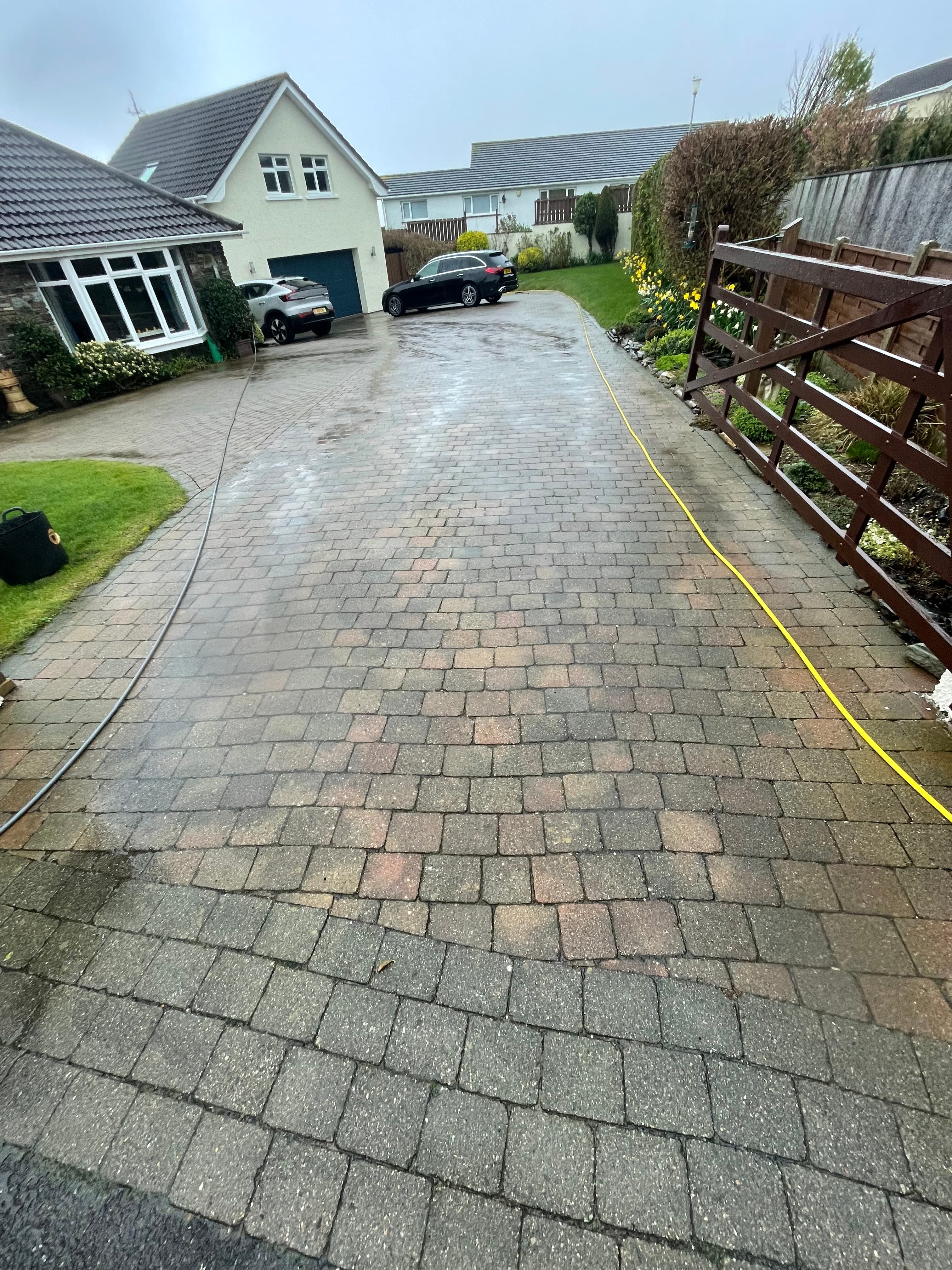 Driveway Cleans - Upkeep Exterior Cleaning project image