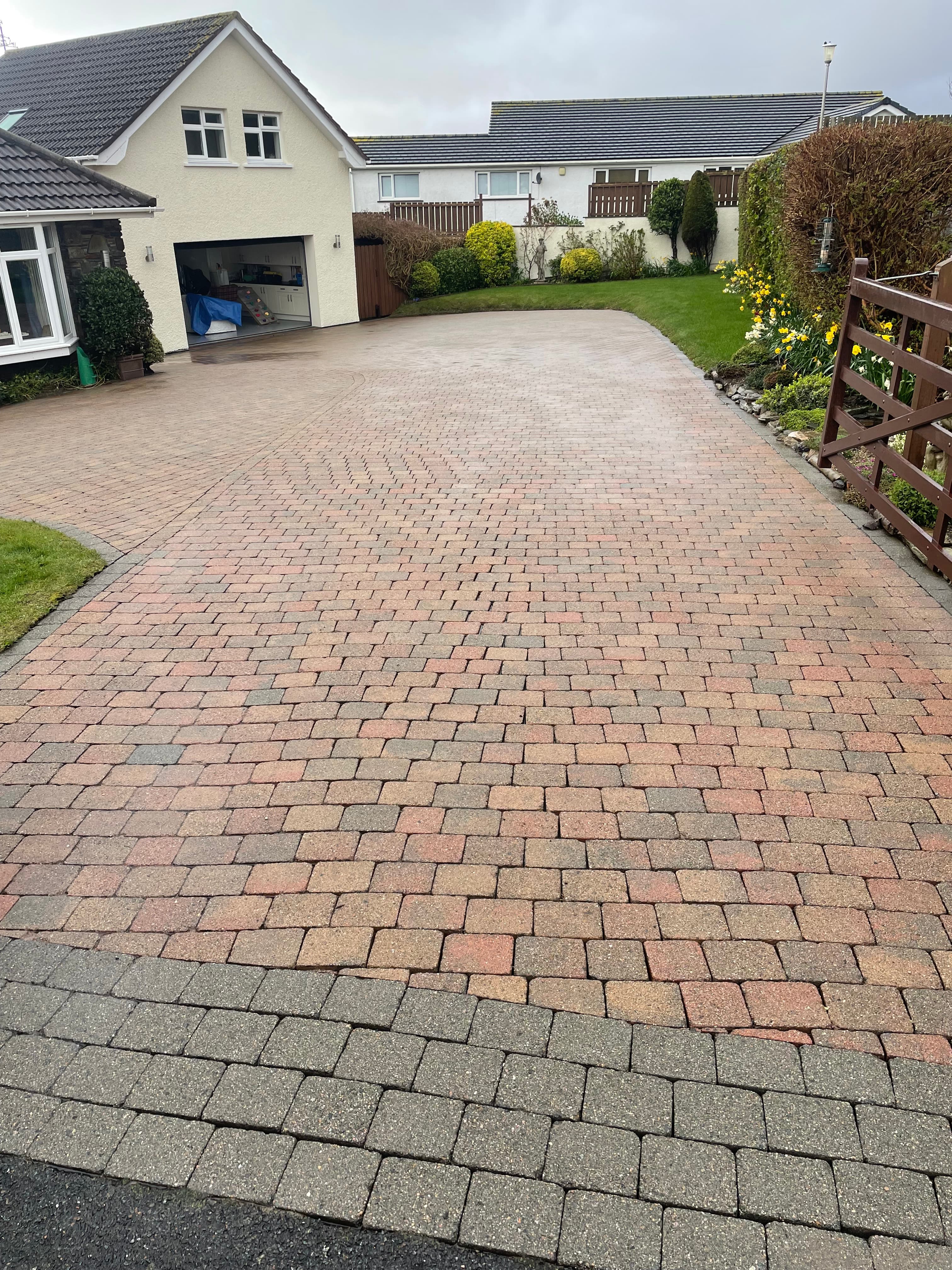 Driveway Cleans - Upkeep Exterior Cleaning project image